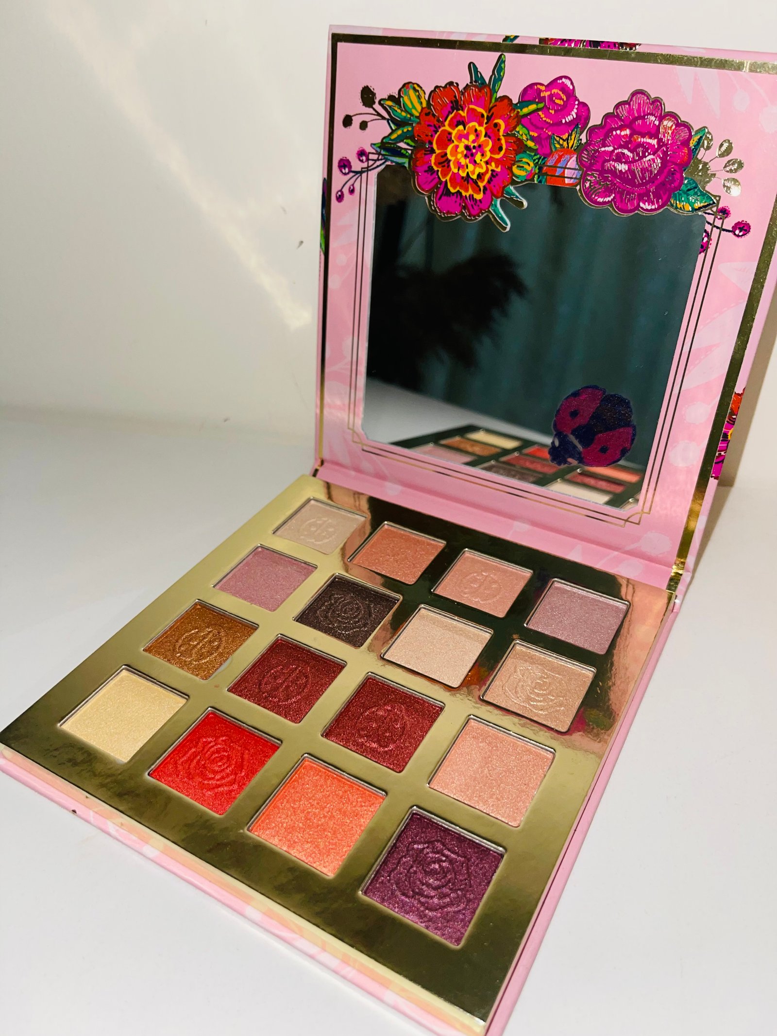 Rosy nudes palette