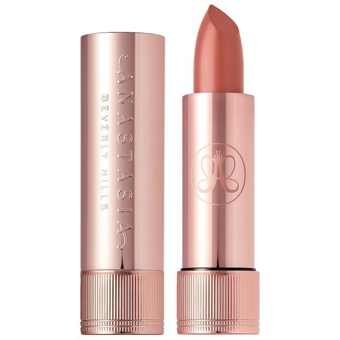Long-Wearing Matte & Satin Velvet Lipstick