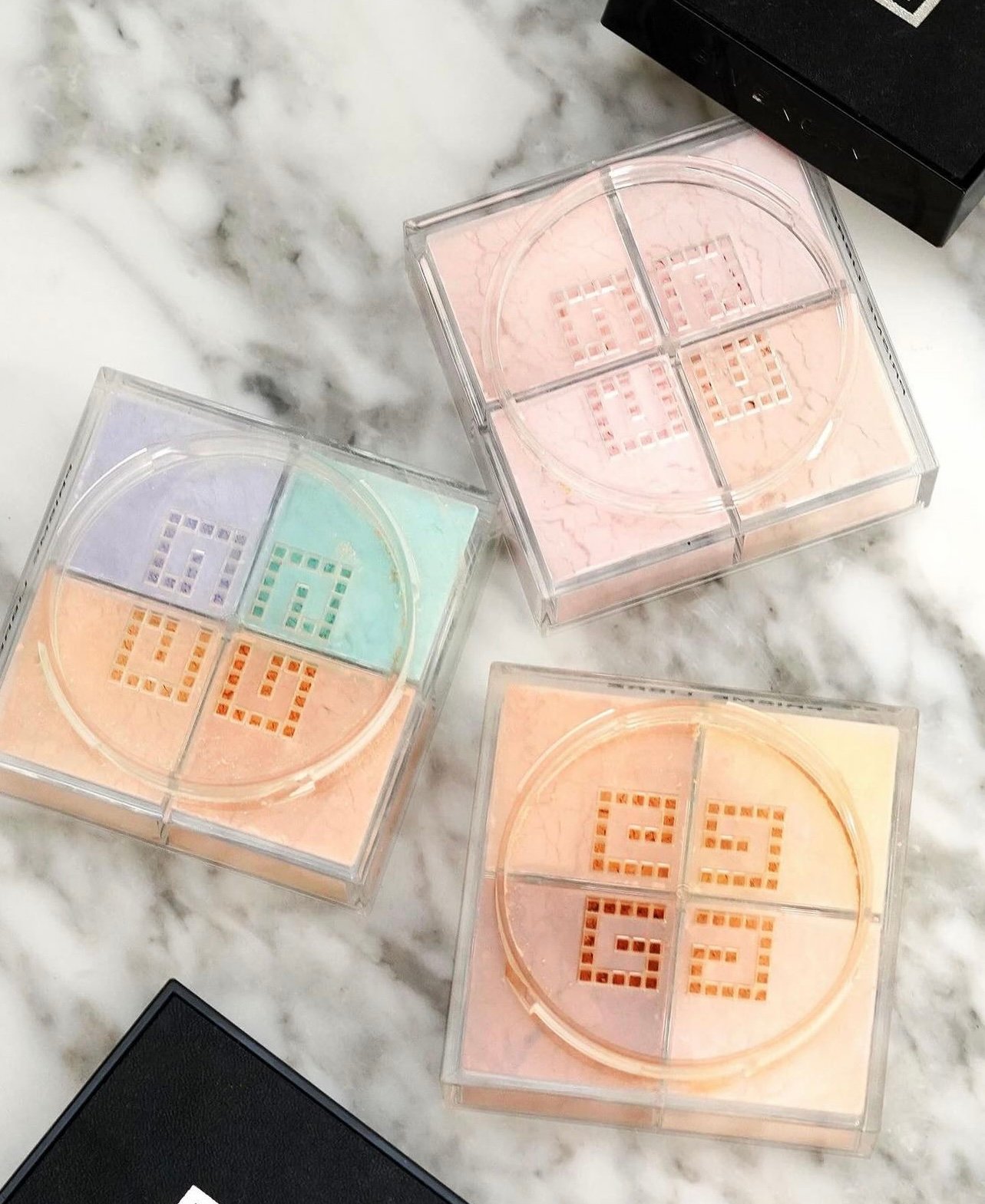 Prisme Libre Illuminating & Color Correcting Loose Powder