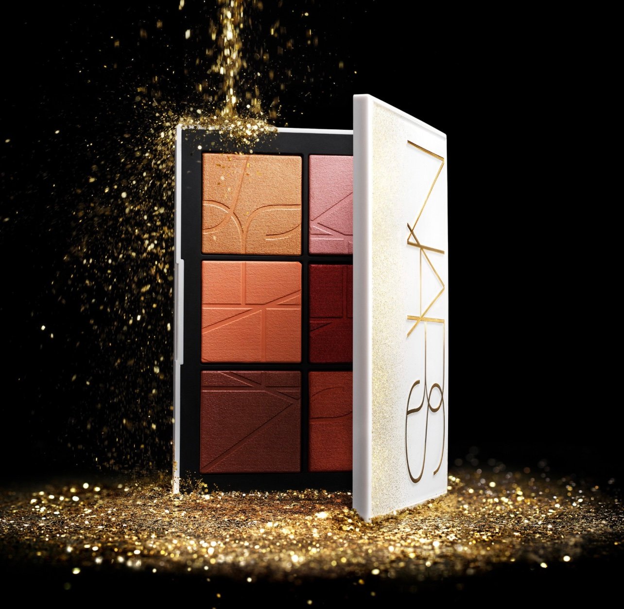 ALL THAT GLITTERS LIGHT REFLECTING™ CHEEK PALETTE